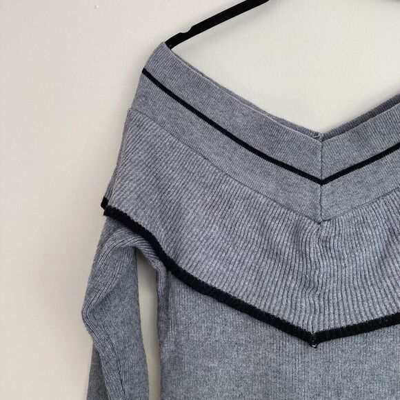 THML Anthropologie Ruffle Detail Off Shoulder Sweater Gray Size Medium Cute - Picture 3 of 8